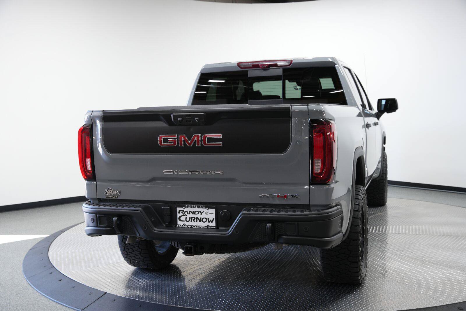 Used 2024 GMC Sierra 1500 AT4X w/ AT4X AEV Edition AWD/4WD image 9