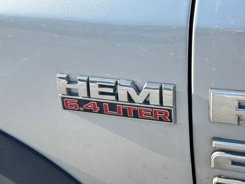 Used 2017 RAM 2500 Tradesman w/ Chrome Appearance Group image 4