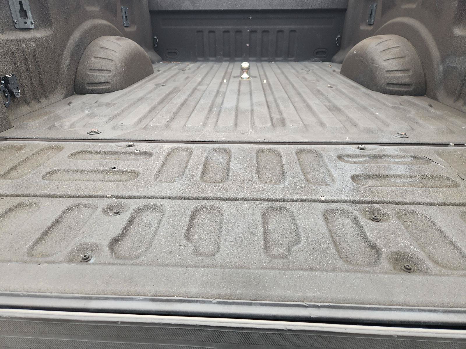 Used 2019 Ford F250 Lariat w/ Lariat Ultimate Package AWD/4WD image 32