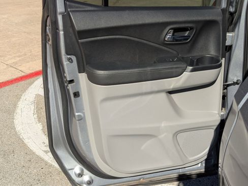 Used 2019 Honda Ridgeline RTL-T image 16