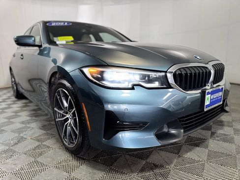 Used 2021 BMW 330i xDrive Sedan w/ Premium Package image 11