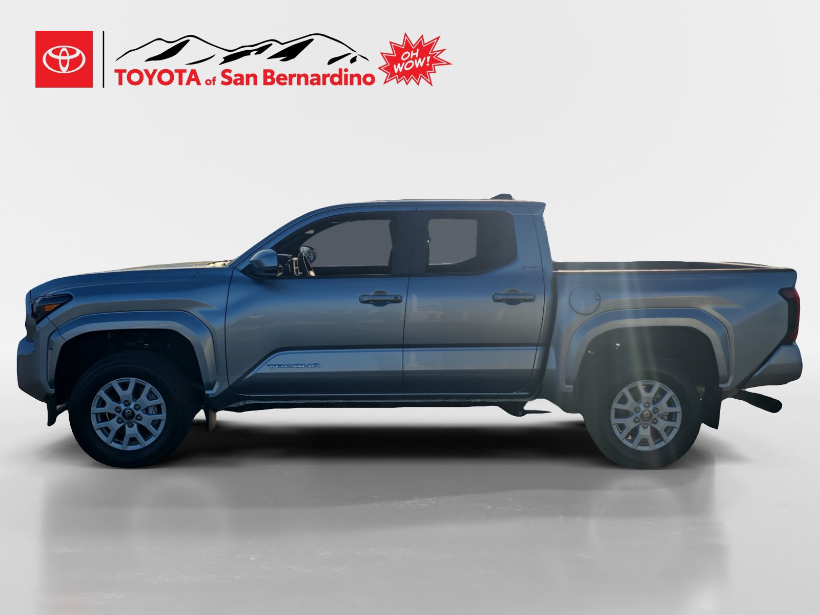 Certified 2024 Toyota Tacoma SR5 AWD/4WD image 2