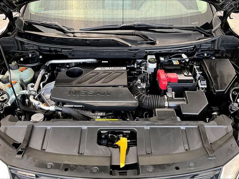 Used 2023 Nissan Rogue SV FWD image 32