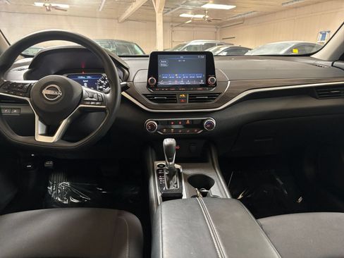 Used 2026 Nissan Altima 2.5 SV FWD image 32
