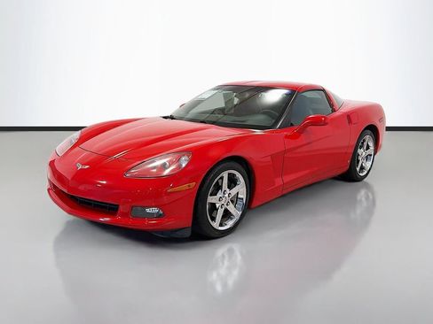 Used 2007 Chevrolet Corvette Coupe w/ Preferred Equipment Group RWD image 7