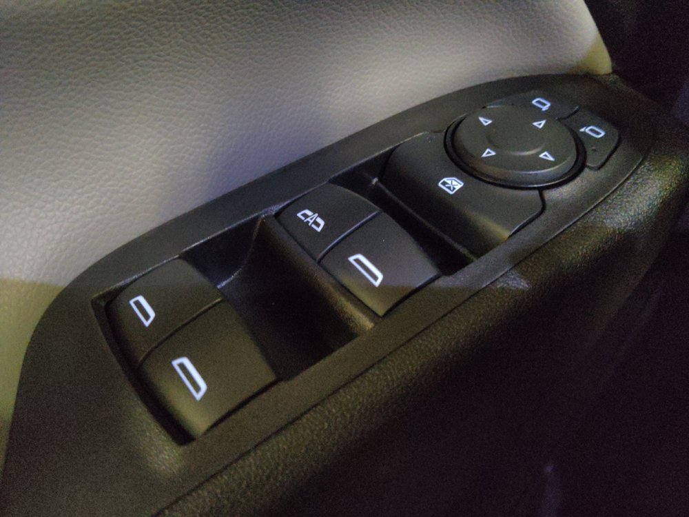 Used 2019 Chevrolet Equinox LS FWD image 27