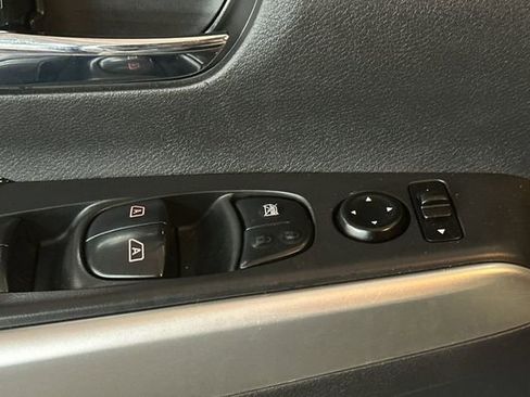 Used 2020 Nissan Kicks SV image 13