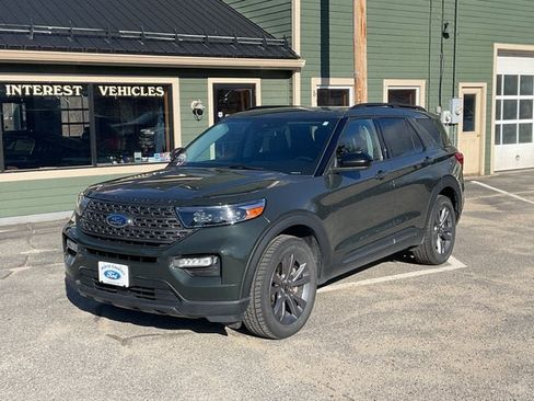 Certified 2022 Ford Explorer XLT w/ Equipment Group 202A AWD/4WD image 2