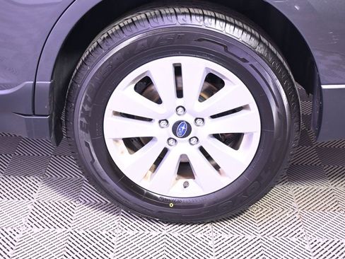 Used 2019 Subaru Outback 2.5i Premium image 19