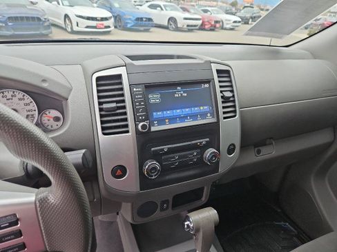 Used 2019 Nissan Frontier Desert Runner image 16