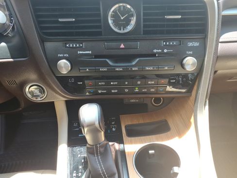 Used 2020 Lexus RX 350L Premium w/ Premium Package AWD/4WD image 27