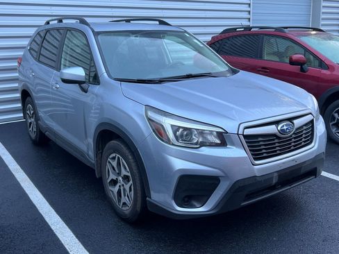 Used 2020 Subaru Forester Premium image 2