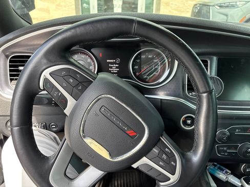Used 2015 Dodge Charger SXT RWD image 10