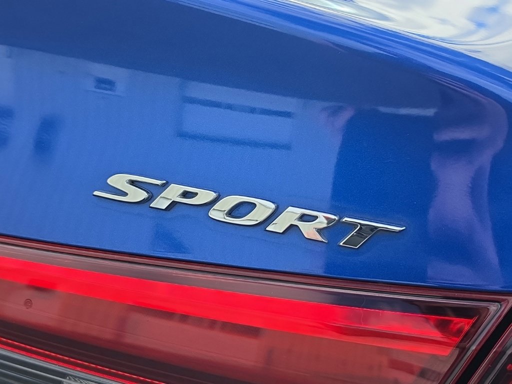 Used 2023 Honda Civic Sport image 8