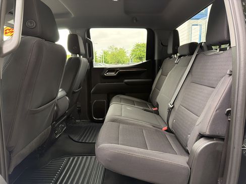 Used 2023 Chevrolet Silverado 1500 LT AWD/4WD image 30