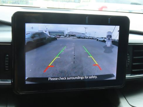 Used 2023 Ford Explorer XLT w/ Equipment Group 202A image 33