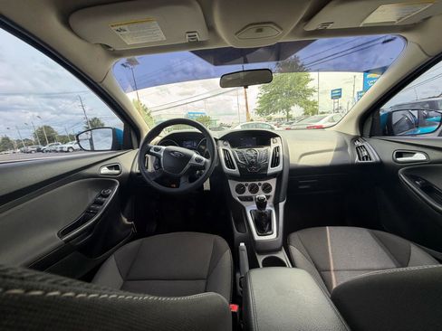 Used 2014 Ford Focus SE FWD image 39