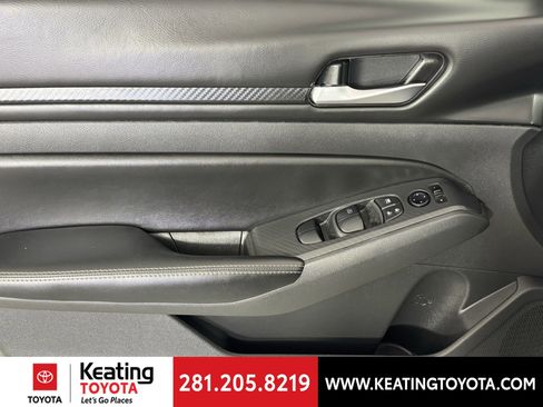 Used 2024 Nissan Altima 2.5 SV image 10