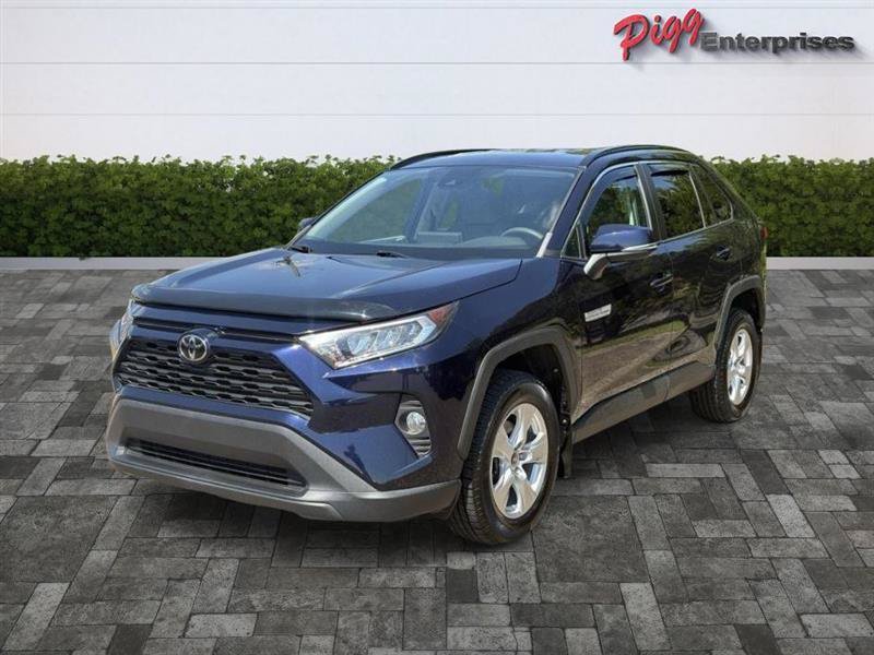 Used 2021 Toyota RAV4 XLE FWD image 4