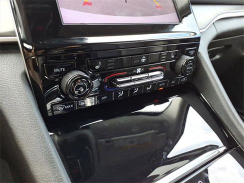 Used 2022 Jeep Grand Cherokee L Limited w/ Trailer Tow Group (B) image 23