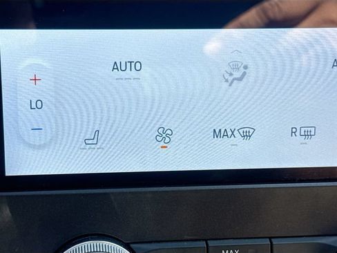Used 2021 Ford Edge SEL AWD/4WD image 21