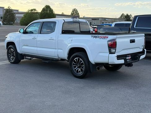 Used 2020 Toyota Tacoma TRD Sport w/ TRD Premium Sport Package image 4