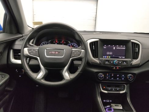 Used 2024 GMC Terrain SLE image 22