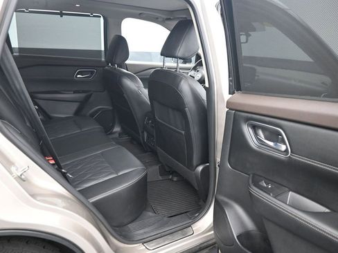 Used 2021 Nissan Rogue Platinum AWD/4WD image 12