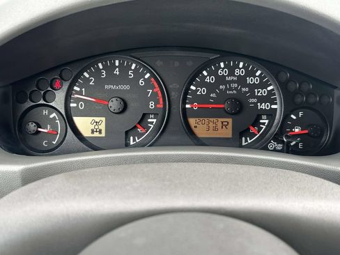 Used 2017 Nissan Frontier SV w/ SV Value Truck Package AWD/4WD image 27