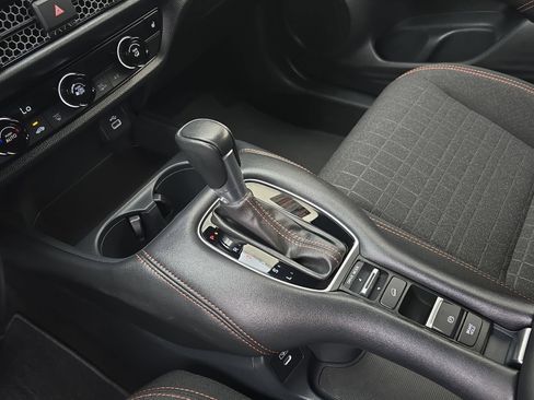 Certified 2025 Honda HR-V Sport image 24