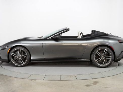 Used 2024 Ferrari Roma Spider image 4