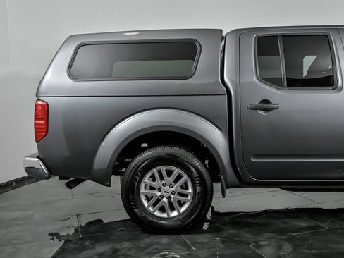 Used 2019 Nissan Frontier SV image 10