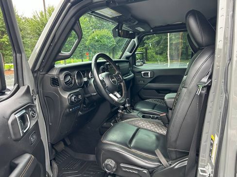 Used 2023 Jeep Wrangler Unlimited Sahara AWD/4WD image 47