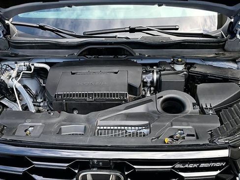 Used 2025 Honda Pilot Black Edition image 32