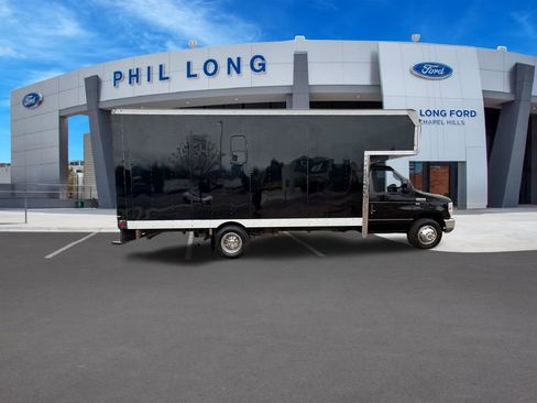 Used 2016 Ford E-450 and Econoline 450 Super Duty RWD image 6