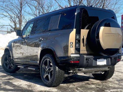 New 2026 Land Rover Defender 110 X-Dynamic SE image 12