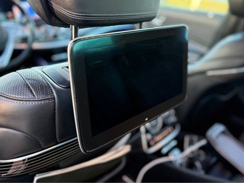 Used 2020 Mercedes-Benz S 560 Sedan image 24