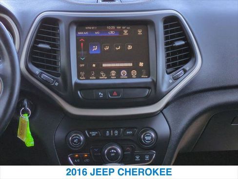 Used 2016 Jeep Cherokee 75th Anniversary image 17