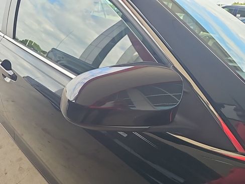 Used 2014 Toyota Camry LE image 17