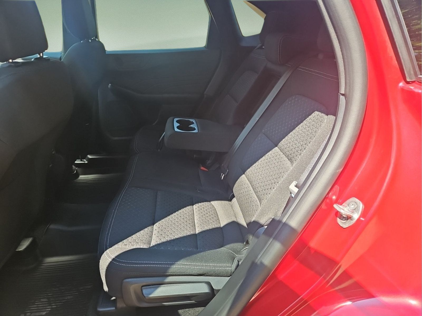 Used 2025 Ford Escape Active w/ Cold Weather Package AWD/4WD image 27