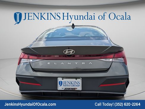 New 2026 Hyundai Elantra SE FWD image 5
