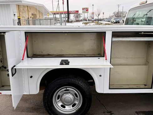 Used 2015 Ford F250 XL w/ Power Equipment Group image 11