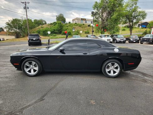 Used 2017 Dodge Challenger SXT w/ Cold Weather Group RWD image 6