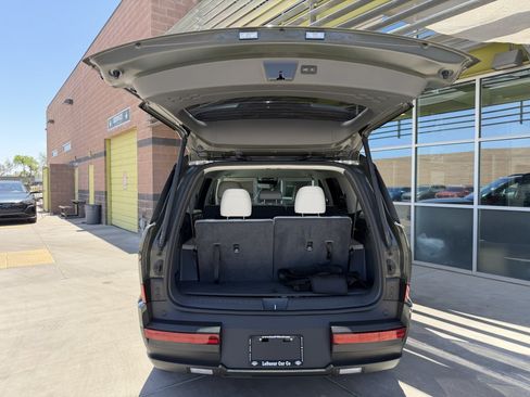 Used 2025 Hyundai Santa Fe SEL FWD image 35