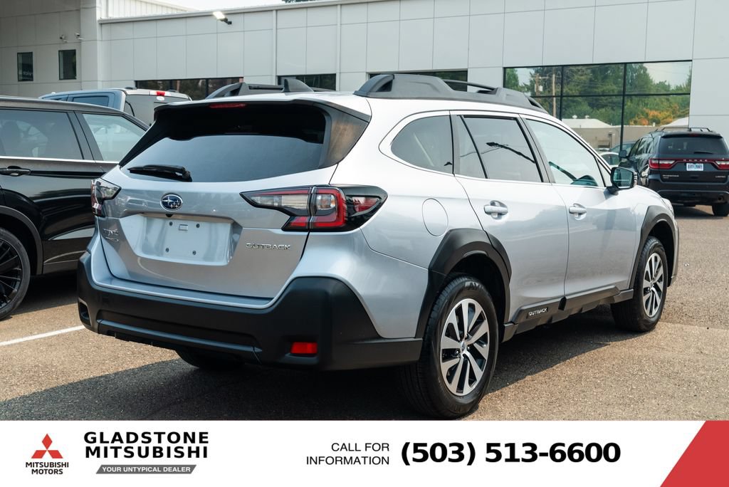 Used 2024 Subaru Outback Premium AWD/4WD image 5