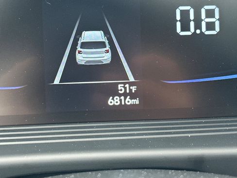 Used 2025 Hyundai Venue SEL image 30