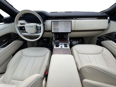 Used 2023 Land Rover Range Rover Long Wheelbase SE AWD/4WD image 13