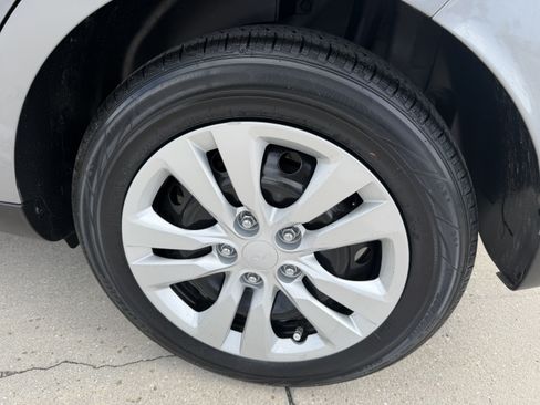 Certified 2023 Kia Soul LX FWD image 31