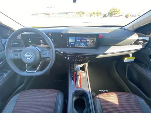 New 2025 Nissan Kicks SR image 12