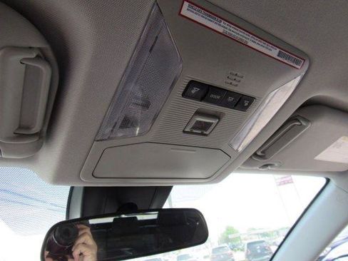 Used 2021 Toyota RAV4 XLE FWD image 39